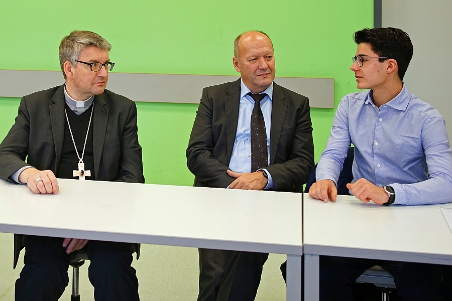 Schulfeiertag_2017_mit_Bischof_Kohlgraf_17
